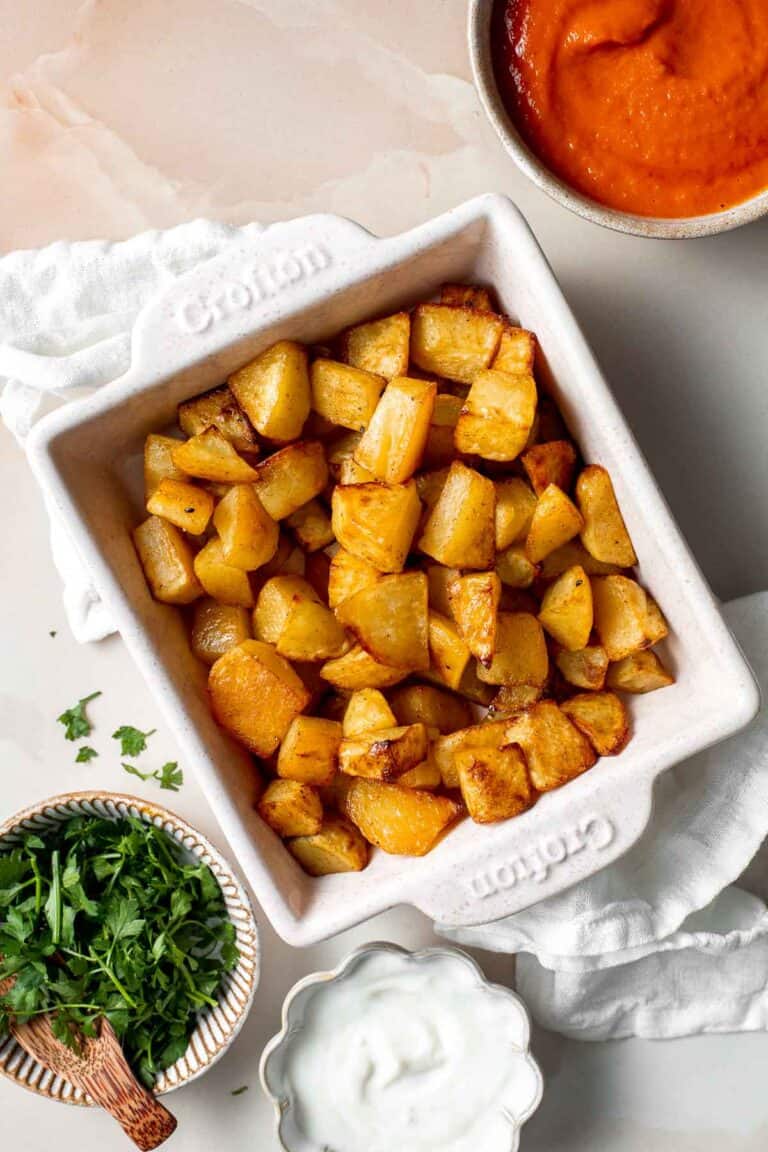 Gemakkelijk en lekker: Patatas bravas met krokante aardappelen